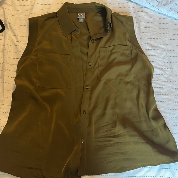 Worthington green shorts and button down top outfit size medium! - Picture 2 of 7